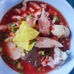 เย็นตาโฟหมู