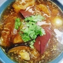 กระเพาะปลาน้ำแดง (ร้านราดหน้าปลายฉัตร)