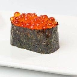 ซูชิ ไข่แซลมอน คำละ