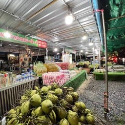 ร้านมะพร้าวน้ำหอม สวนลุงชูอัมพวา