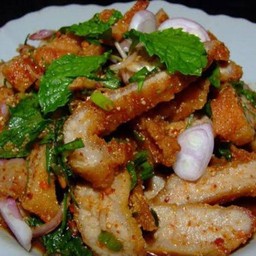 น้ำตกคอหมูย่าง