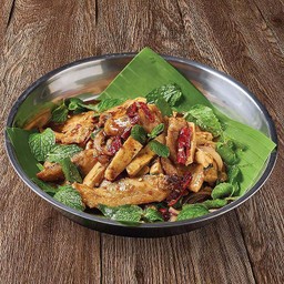 ยำอุ่มลุ่ม(ยำหมูยอคอหมูย่าง)