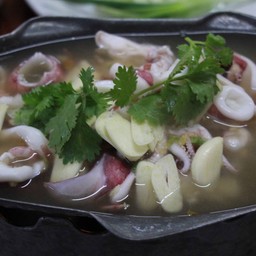 ปลาหมึกไข่นึ่งมะนาว