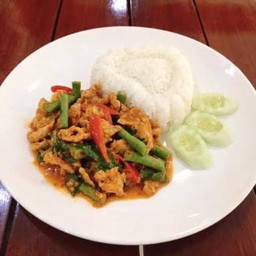 ข้าวหมูผัดพริกเเกง
