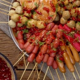 ลูกชิ้นทอดกลางซอย