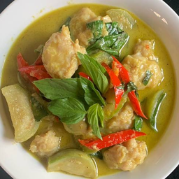 N72 Green Curry with Bouncing Pork 弹力猪肉绿咖喱