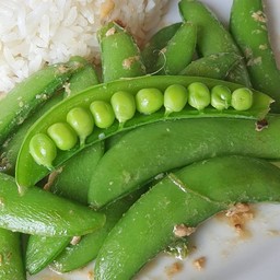 ผัดถั่วลันเตาหวาน(กับข้าว)