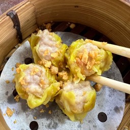 จีบหมู
