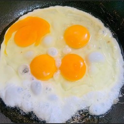 ไข่ดาวฟองละ15บาท