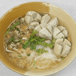 ก๋วยเตี๋ยวหมูน้ำใส