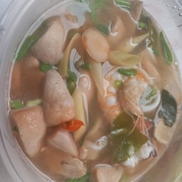 ต้มยำทะเลน้ำใส่