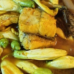 แกงส้มปลากระพง