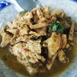 แกงไก่กะลามะพร้าว