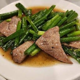 ดอกหอมผัดตับ