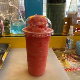 แตงโมสดปั่นผสมเฮลบลูบอย