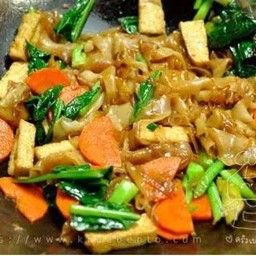 เส้นใหญ่ผัดซีอิ้ว (เจ)