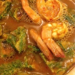 แกงส้มชะอมทอดกุ้ง