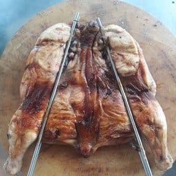 อุดม ลาบก้อย  ไก่ย่าง (เจ๊อ๋อย) มหาชัย