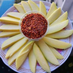 มะม่วงเปรี้ยวพริกเกลือ