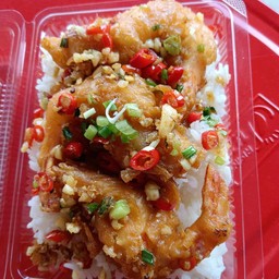 ข้าวกุ้งคั่วพริกเกลือ