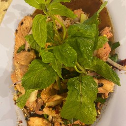 น้ำตกหมู