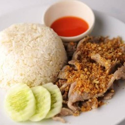 ข้าวหมูทอดกระเทียม