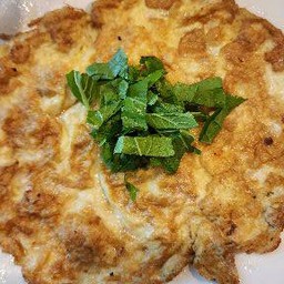 ไข่เจียวใบกระเพรา