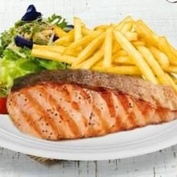 สเต็กแซลม่อน พริกไทยดำ