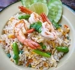 ข้าวผัดพริกขื้หนูกุ้งสด