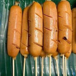 ไส้กรอกหนังกรอบ