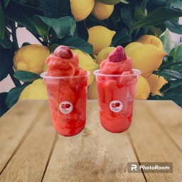 สตรอว์เบอร์รี่ปั่น🍓สมูตตี้