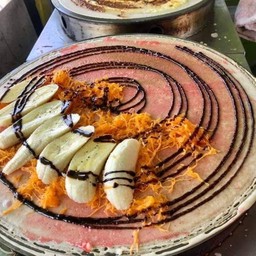 เครปแยมสตอเบอรี่ฝอยทองกล้วยหอม