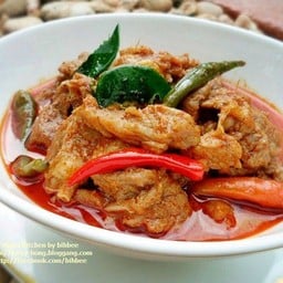 พะแนงเนื้อเป็นกับข้าว