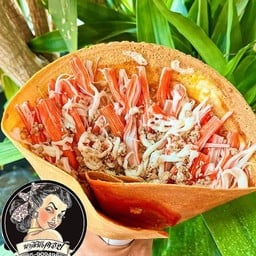 เครปน่าทะลักไข่พิซซ่าปูอัดชีสยืดหมูสับ