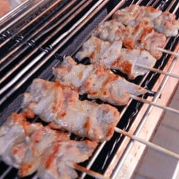 หมูปิ้งหน้าบ้าน (นายโอฬาร)
