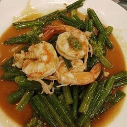 ดอกหอมผัดกุ้ง