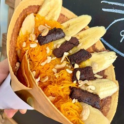 เครปหนูเทลล่ากล้วยฝอยทองบราวนี่เม็ดมะม่วง