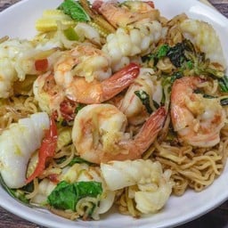 ผัดมาม่าทะเล