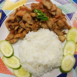 ข้าวทอดกระเทียมพริกไทย