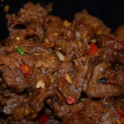 ผัดหม่าล่าเนื้อ (กับข้าว)