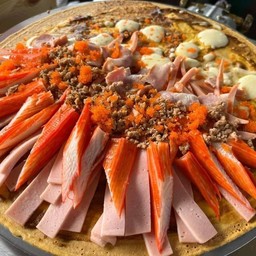 เครปหน้าทะลักใข่ไก่พริกเผาแฮมปูอัดหมูสับชีสยืด