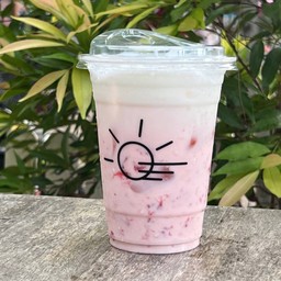 นมสดสตรอว์เบอร์รี่