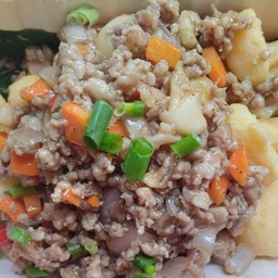 เต้าหู้ไข่ทอดทรงเครื่อง(กับข้าว)