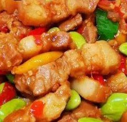 สามชั้นผัดสะตอ (กับข้าว)