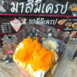 ขนมปังปิ้งวิปปิ้งครีมฝอยทอง