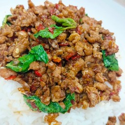 ข้าว กระเพรา หมูสับ