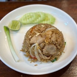 ข้าวผัดหมู,ไก่