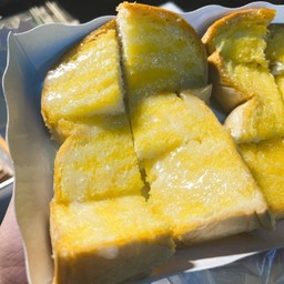 ปังปิ้งเนยนม 1 ชุด