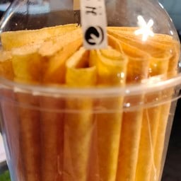 มาดามมาการองเชียงใหม่ สันติธรรม