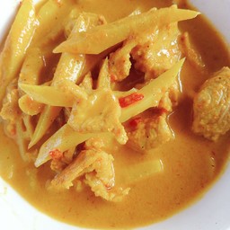 แกงหมูหน่อไม้